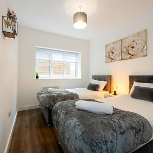 Apartment Vibrant 2br In Chorlton, Free Parking, Manchester
